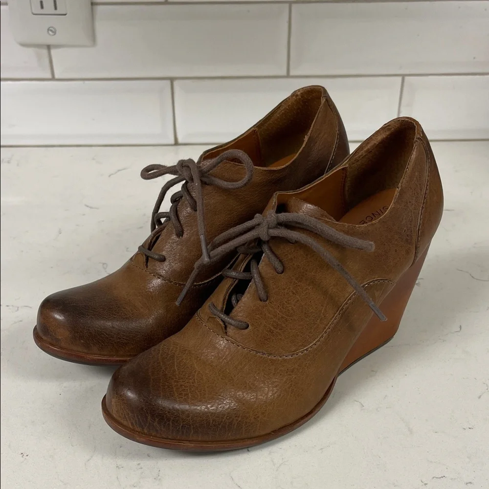 Kork- Ease Chianne Brown Leather Oxford
Lace Up Ankle Bootie Size 8 - Picture 1 of 17